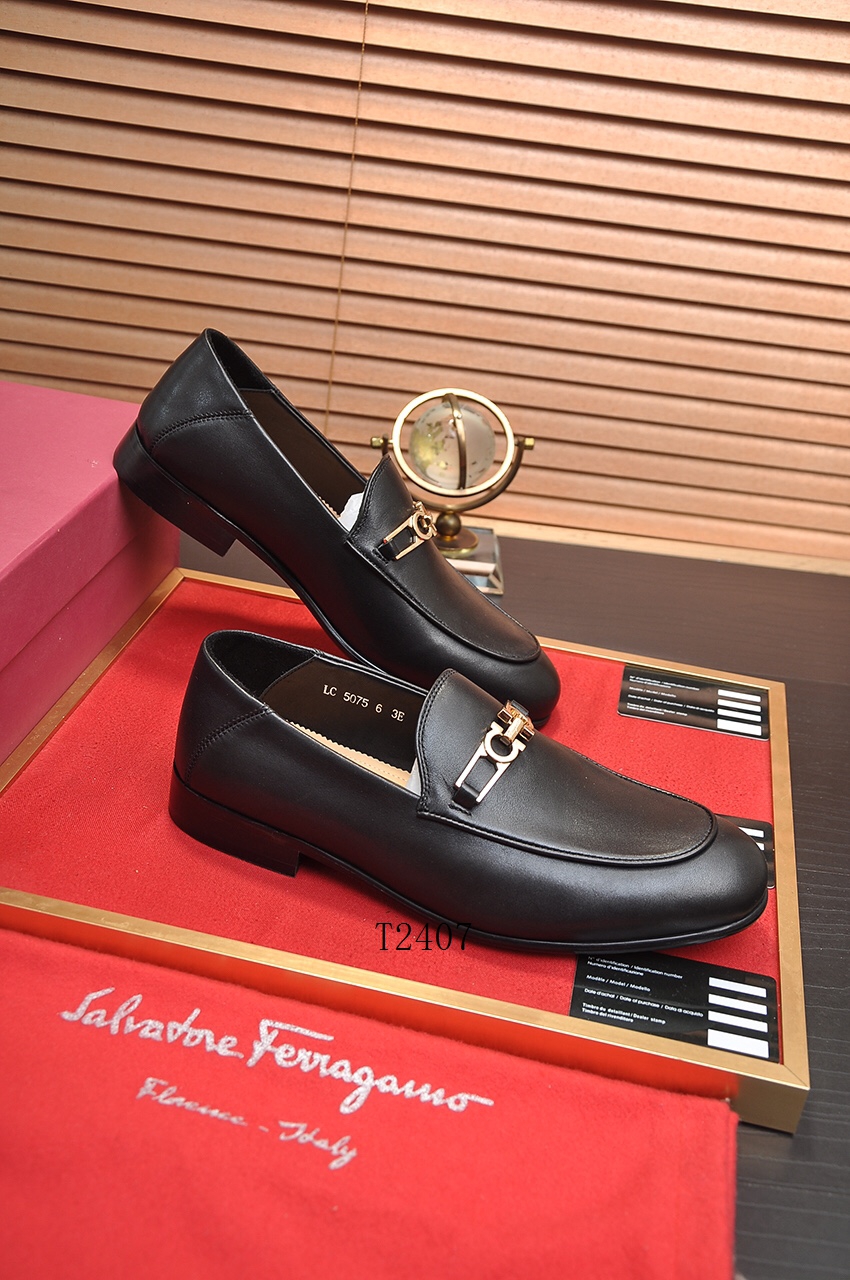 Ferragamo sz38-44 627